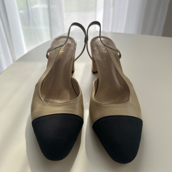 Classic Chanel Slingbacks - Picture 2 of 4